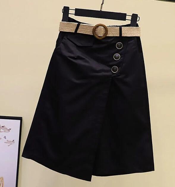 Shorts Saia Fiorella™ em Sarja com Cinto / A peça de roupa com caimento soltinho e a beleza atemporal que você tanto ama!