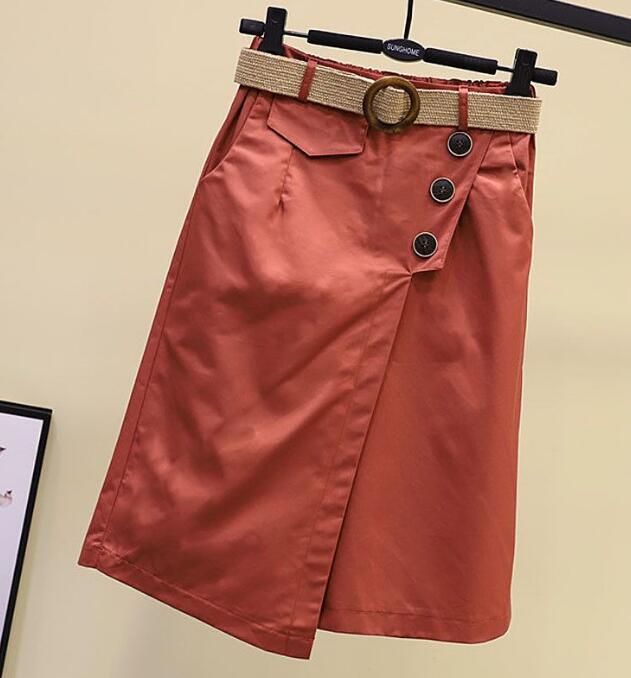 Shorts Saia Fiorella™ em Sarja com Cinto / A peça de roupa com caimento soltinho e a beleza atemporal que você tanto ama!